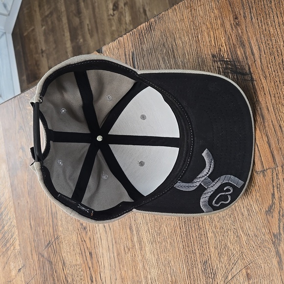 Snapback - Picture 3 of 6